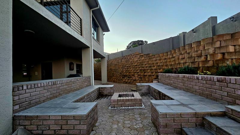 5 Bedroom Property for Sale in Dana Bay Western Cape